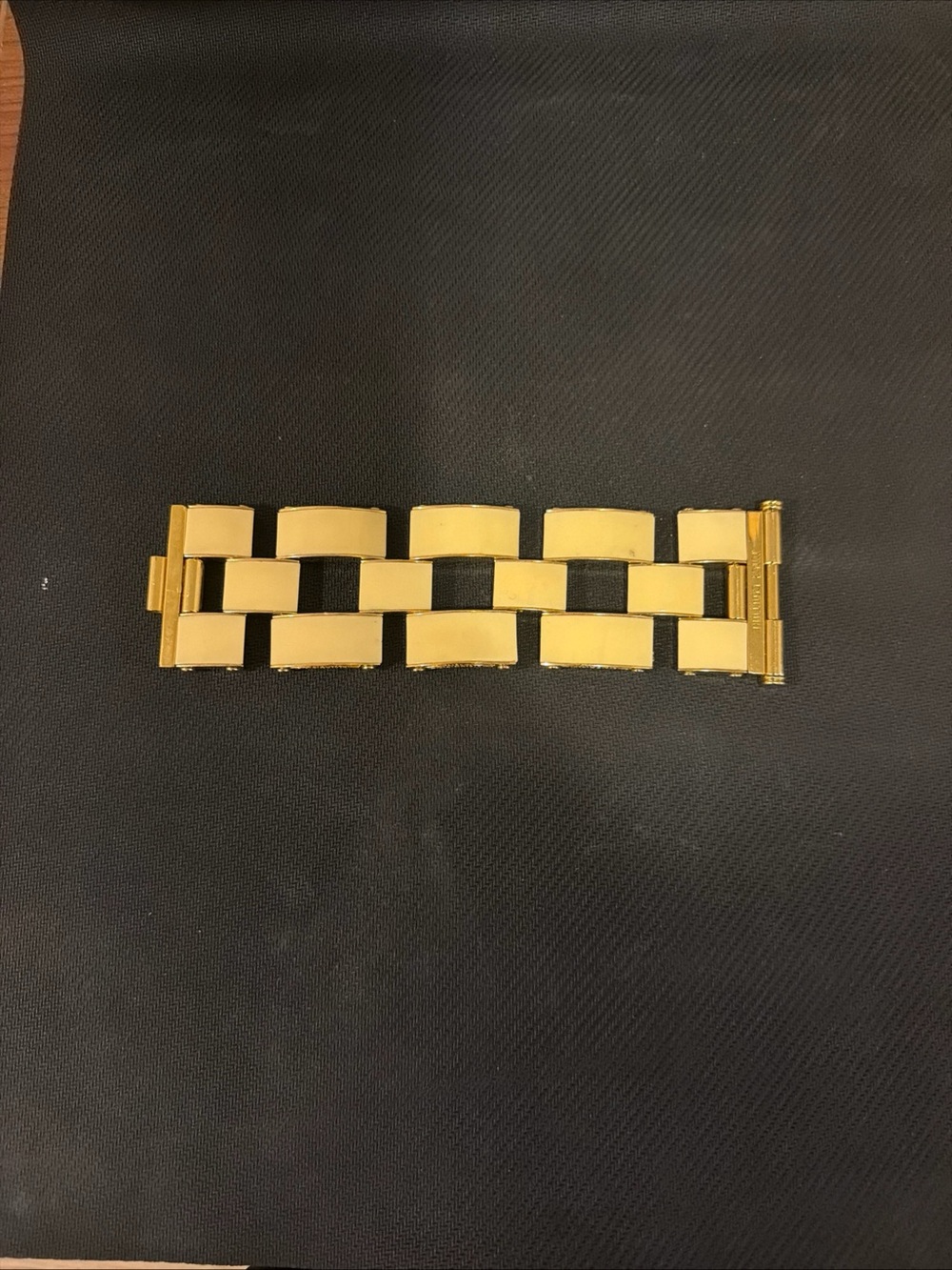 Juicy Couture Cream Golden Bracelet